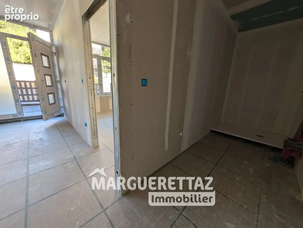 Appartement T2 de 45 m² en rez-de-jardin avec cour privative — En plein cœur d'Onnion - photo 7