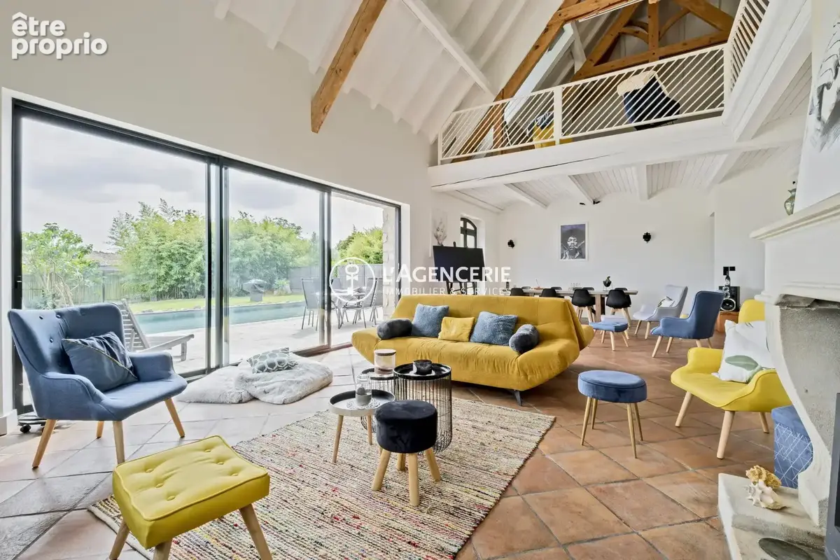 Maison 7 pièces 265 m² à vendre à Carbon-Blanc (33560) - photo 2