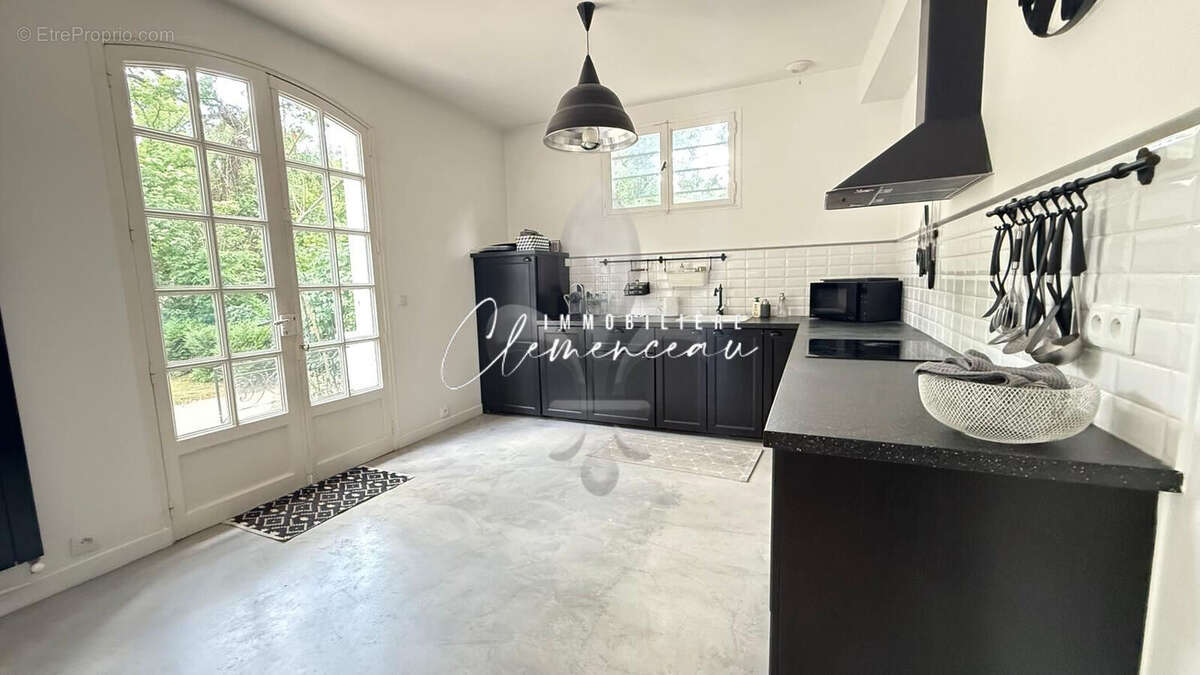 Maison à VERNEUIL-SUR-SEINE