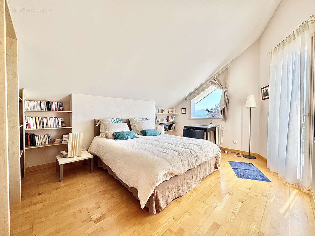 Maison à PERS-JUSSY