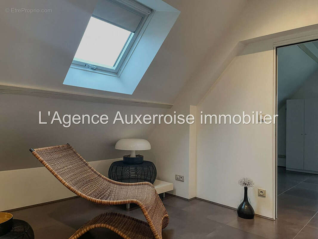 AUXERRE , Maison familiale au calme avec jardin paysagé - photo 10