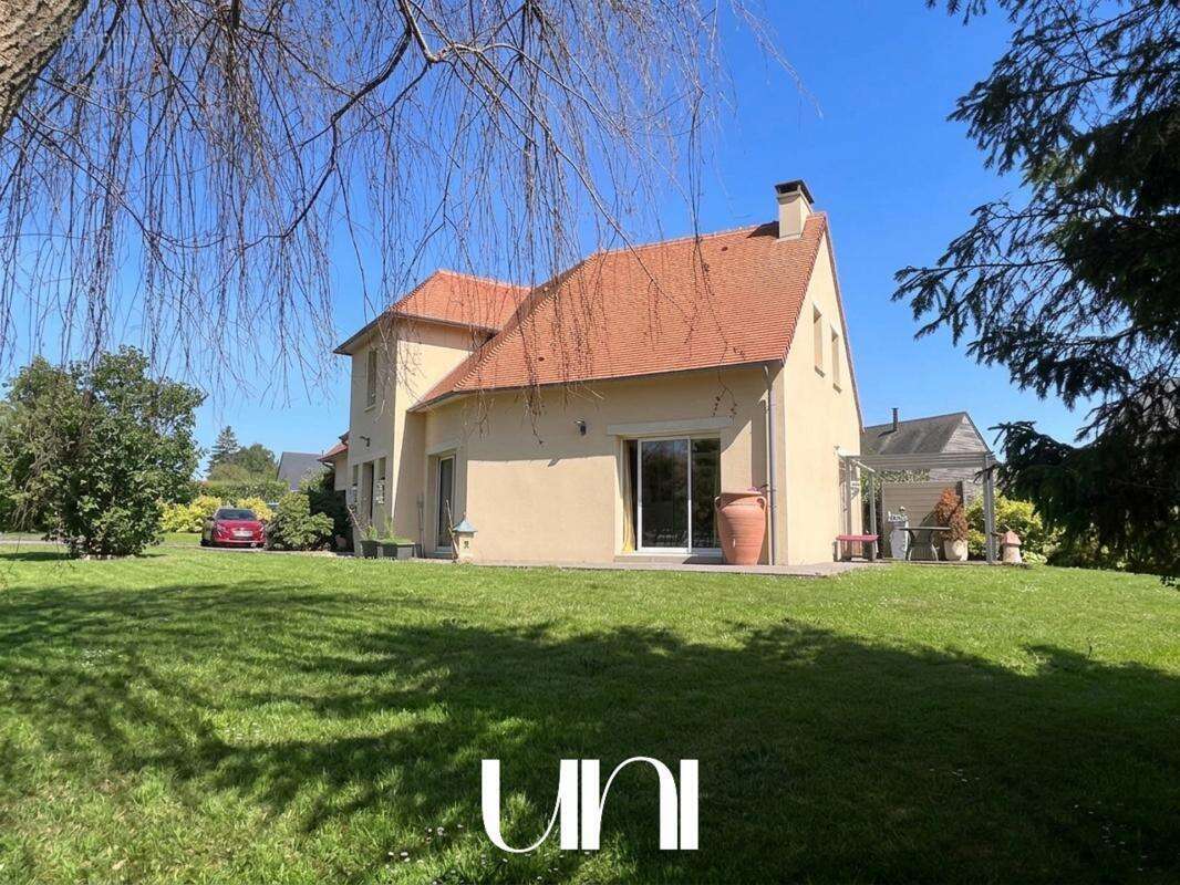 Maison 5 pièces de 148 avec double garage - MONCEAUX EN BESSIN - photo 9