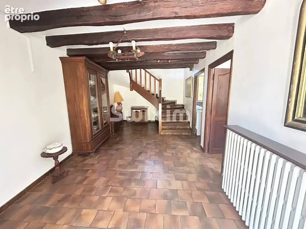 Propriété avec dépendances sur un terrain de 37 500m² - photo 8