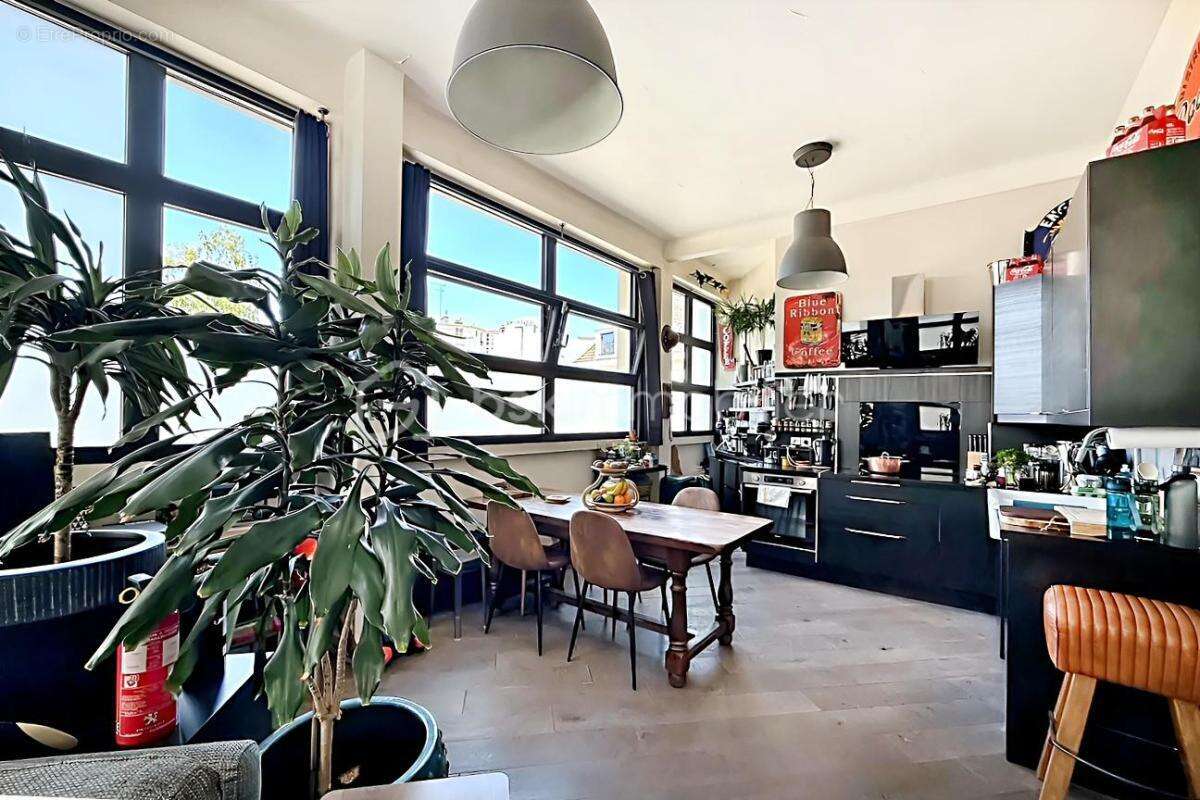 Appartement à PARIS-19E