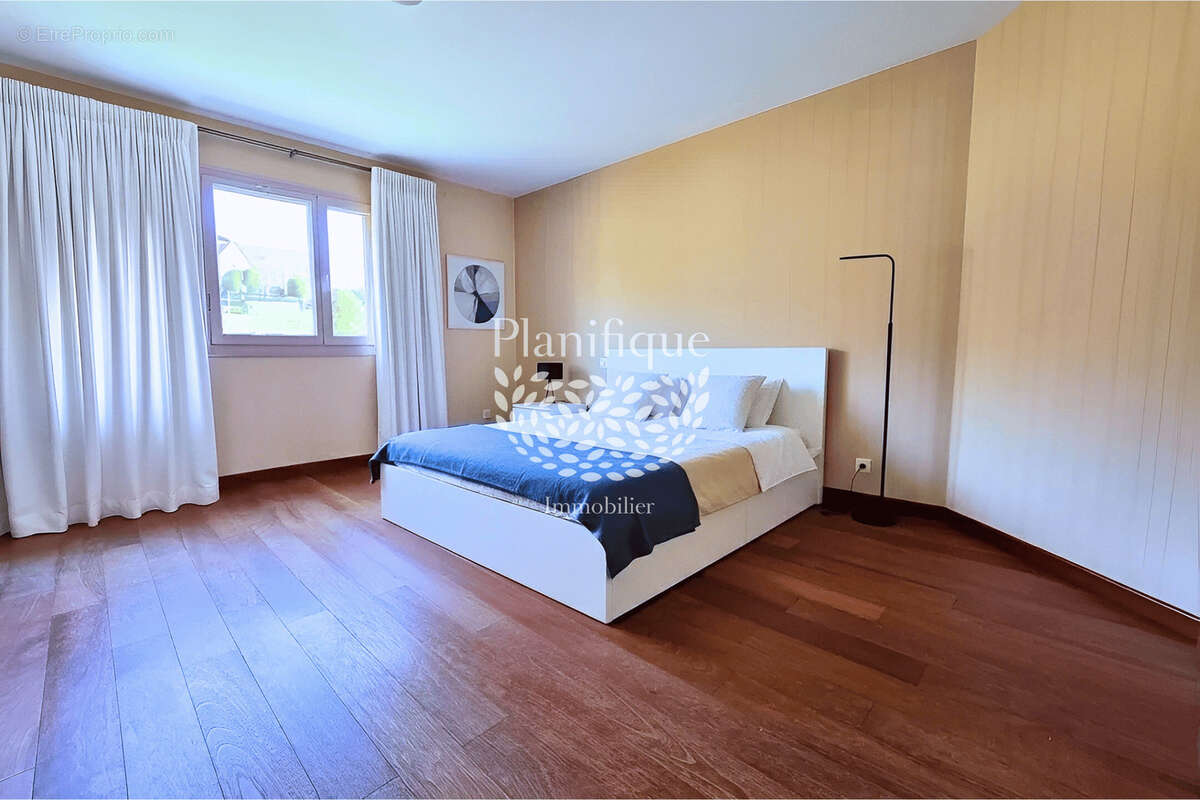 Appartement à QUINTAL
