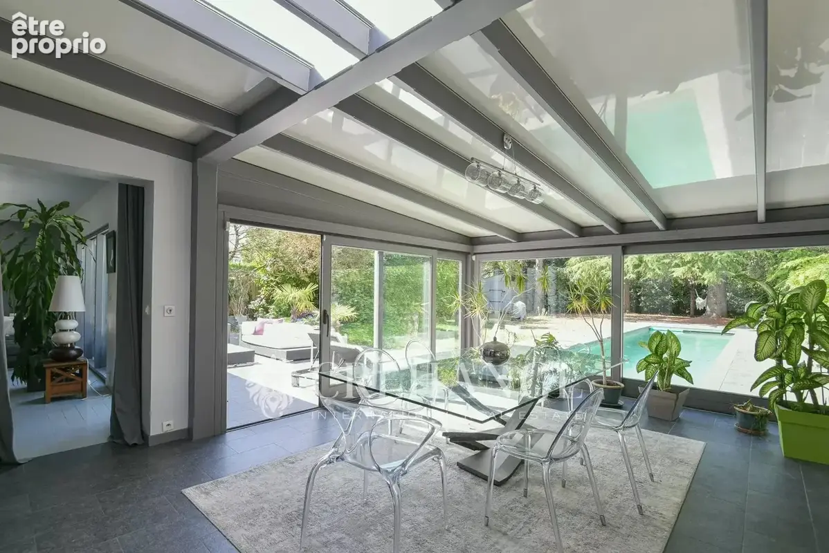 La Celle-Saint-Cloud — Maison familiale contemporaine avec piscine, hammam et jardin paysagé - photo 5