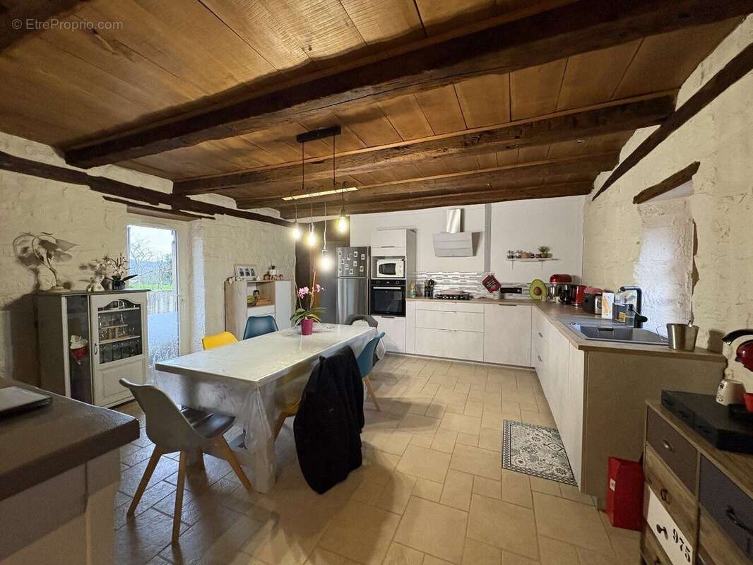 Maison à SEGONZAC