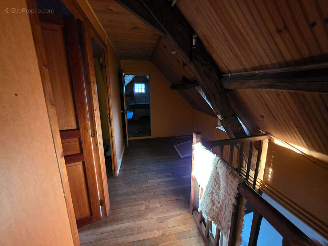 Maison à TOURNON-SAINT-PIERRE