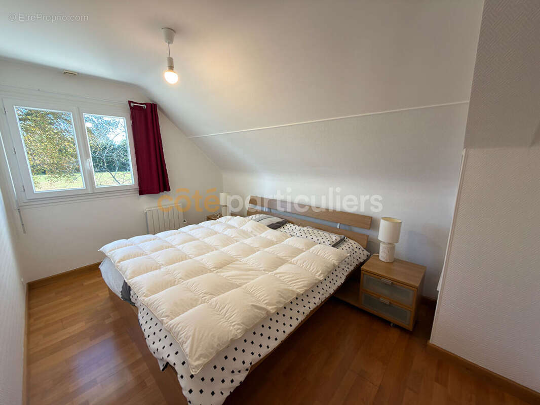 Maison à SAINT-SEBASTIEN-DE-MORSENT