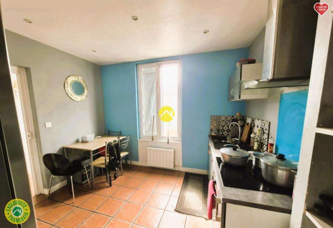 Maison à CHEZAL-BENOIT