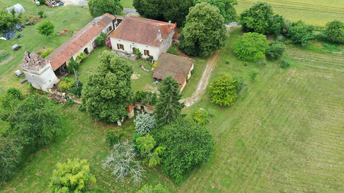 Maison à SAINT-PRIVAT-DES-PRES