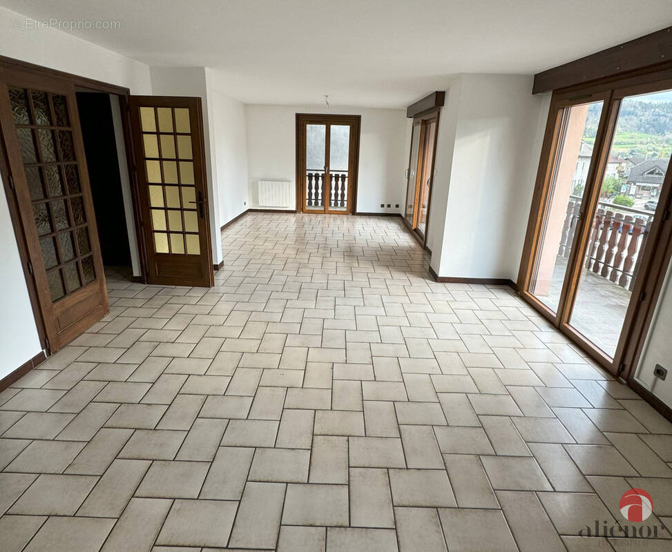 Appartement à TANINGES