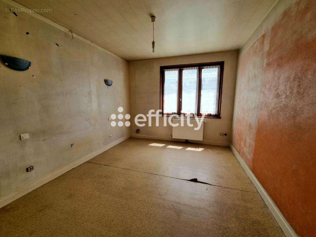 Maison à ALBARET-SAINTE-MARIE