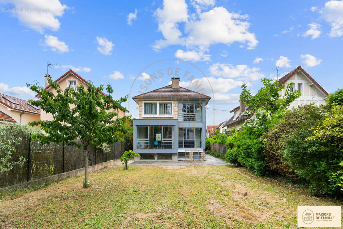 Maison à LE VESINET