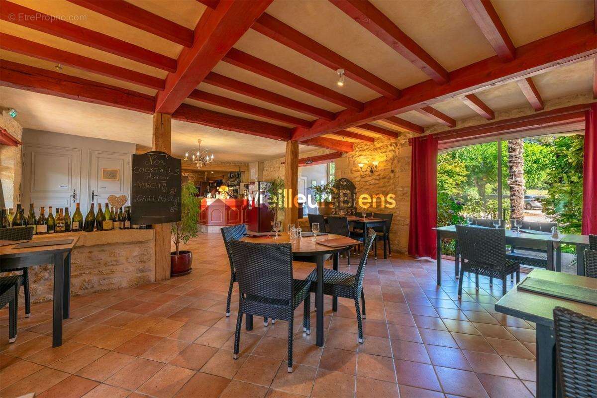 Ensemble immobilier de charme en pierre de 368m2 - photo 5