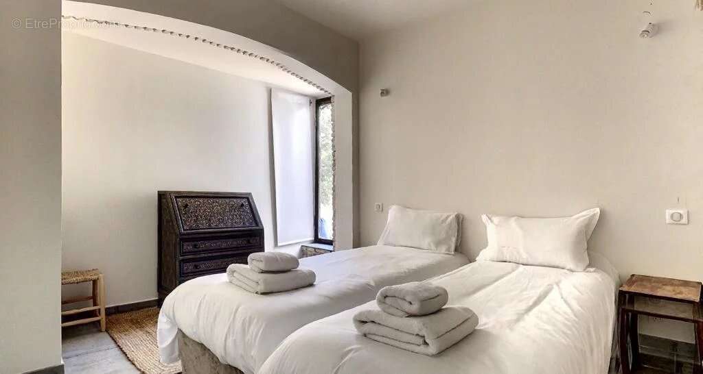 Maison à CABRIERES-D'AVIGNON