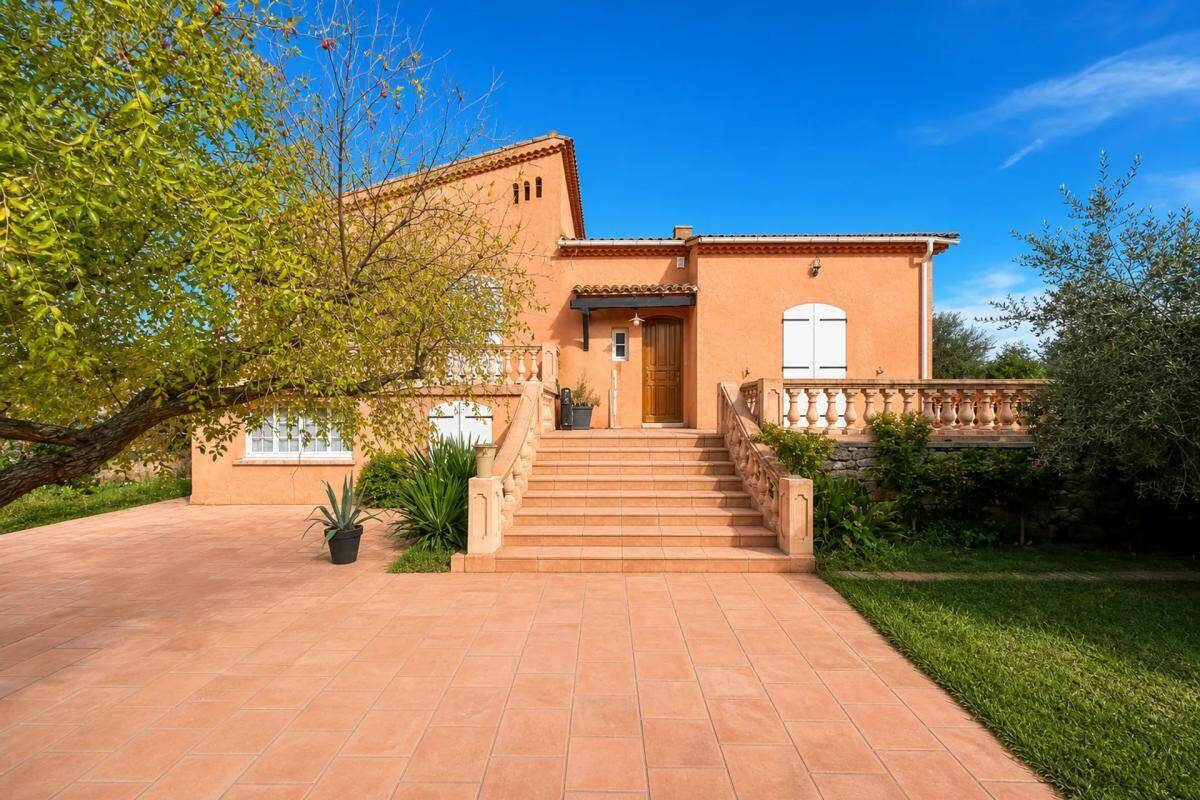 Maison à LAPALUD