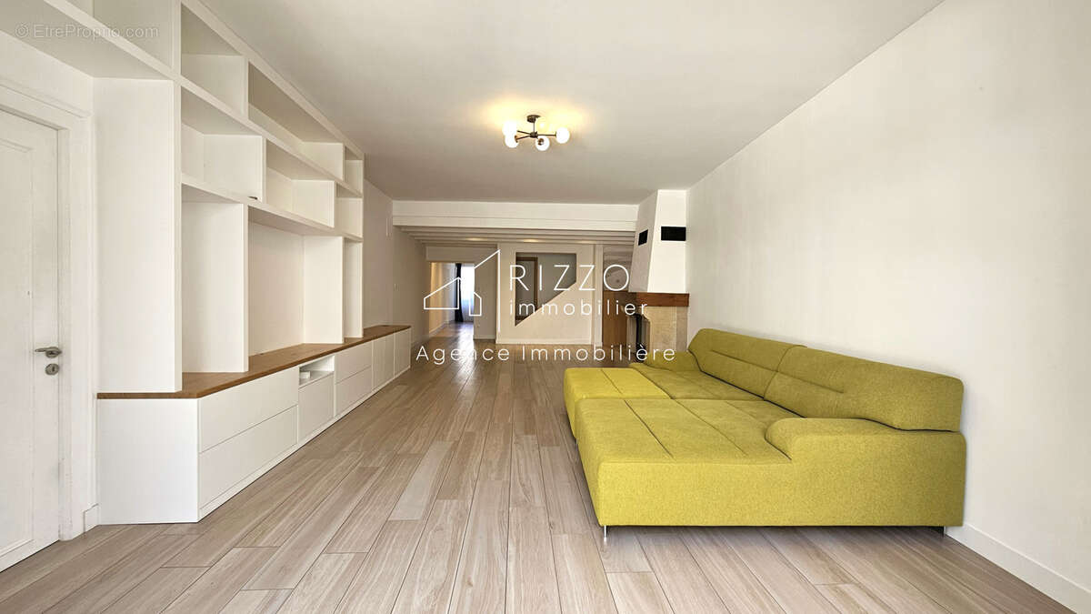 Appartement à DIVONNE-LES-BAINS