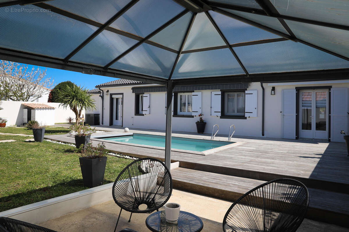 Maison à VAUX-SUR-MER