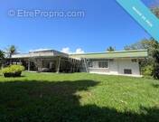 Maison à LES ABYMES