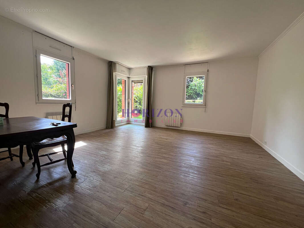 Appartement à COYE-LA-FORET