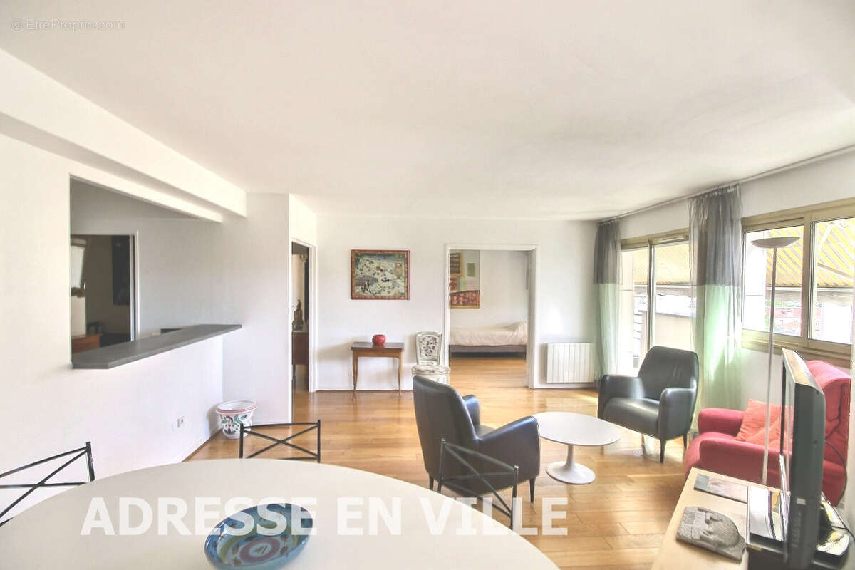 Appartement à LEVALLOIS-PERRET