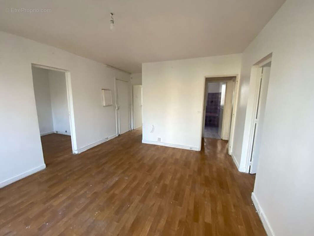 Aubervilliers - 4 pièces de 61,66 m²  - Lumineux, fonctionnel et proche métro - photo 2