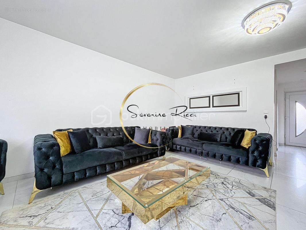 Villa de 145 m² - photo 8
