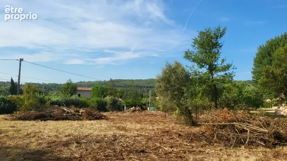 Terrain à CAMPS-LA-SOURCE