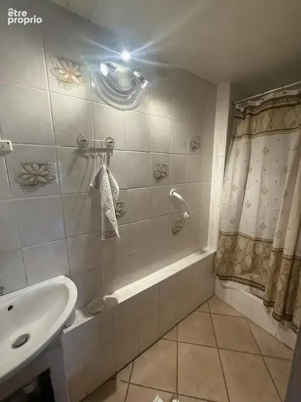 Maison 6 pièces 154 m² à vendre à Cruas (07350) - photo 9