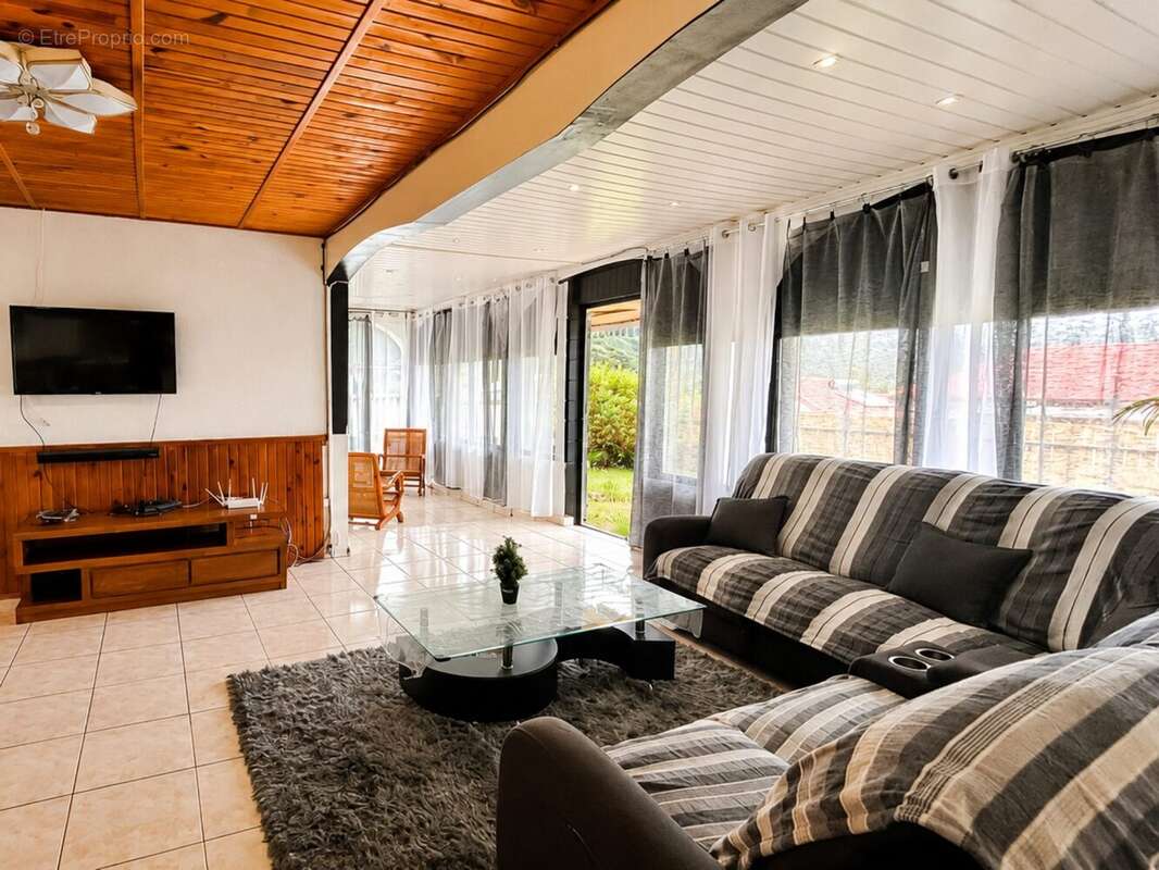 Maison à LA PLAINE-DES-PALMISTES