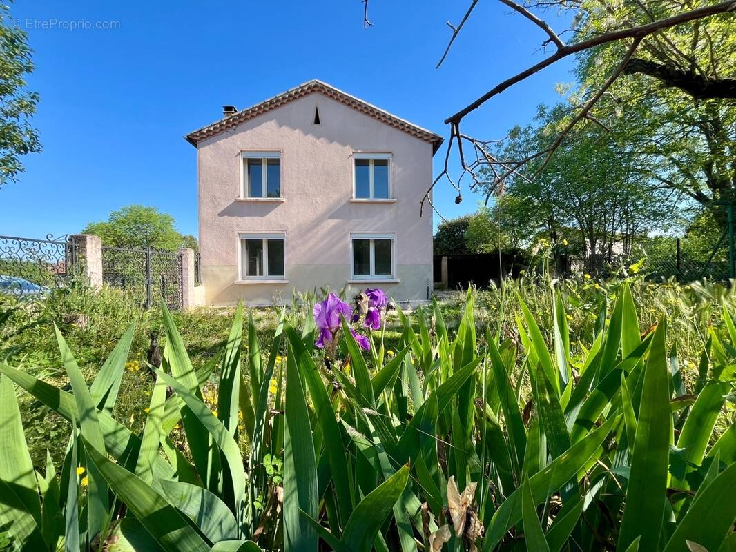 Maison à COLLIAS