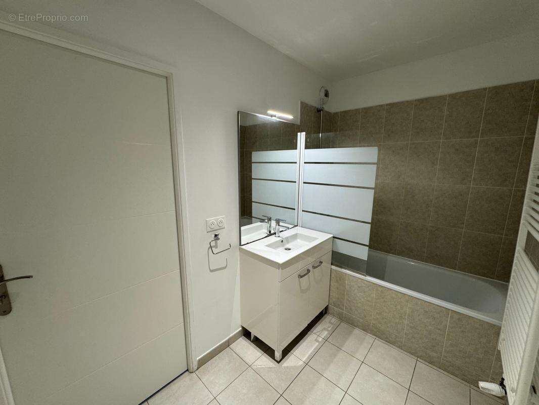 Appartement à LE BLANC-MESNIL