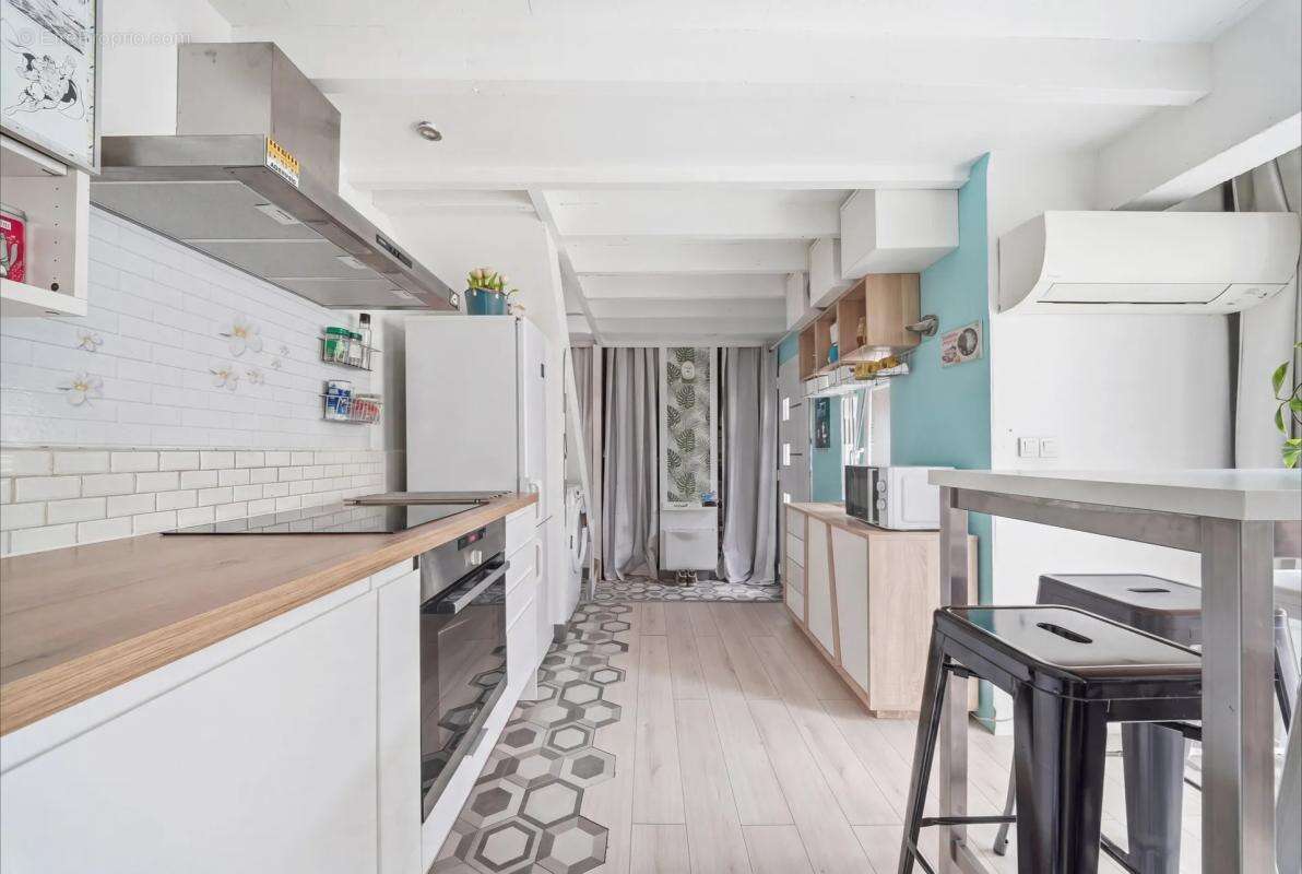 Appartement à CHARENTON-LE-PONT