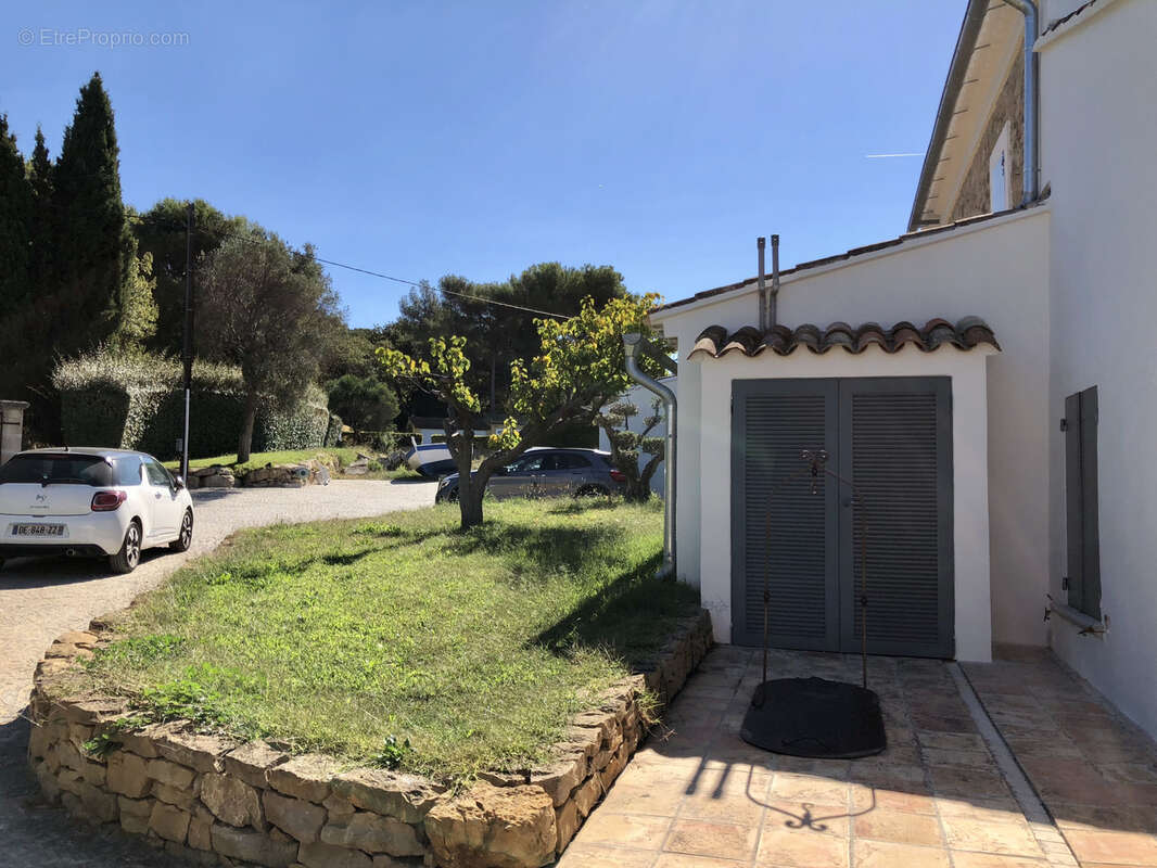 Maison à SIX-FOURS-LES-PLAGES