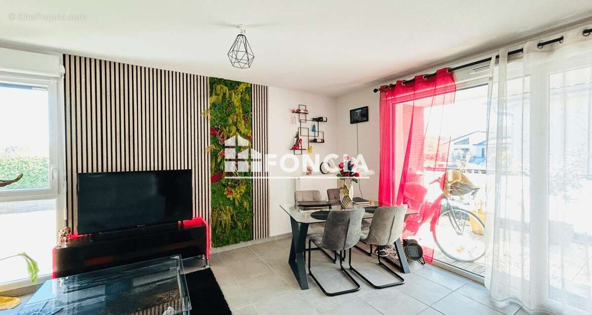 Appartement à SAINT-ORENS-DE-GAMEVILLE