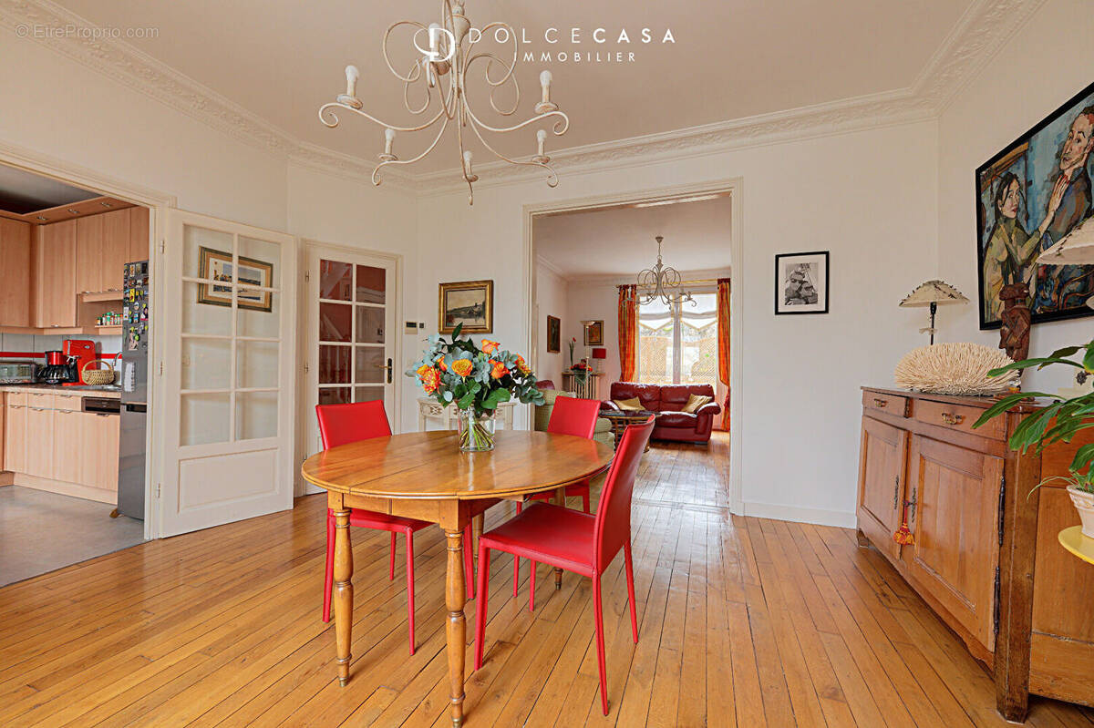 Maison à LE PERREUX-SUR-MARNE