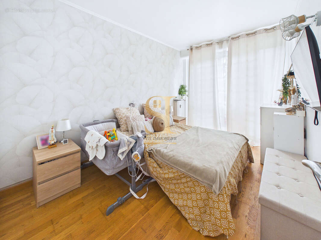 Appartement à CORBEIL-ESSONNES