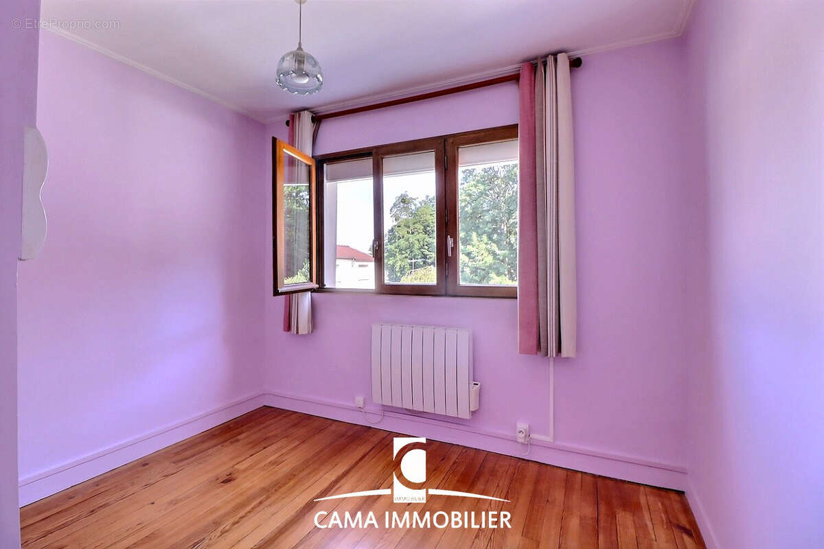 Maison 5 pièces avec garage - proche gare - photo 8
