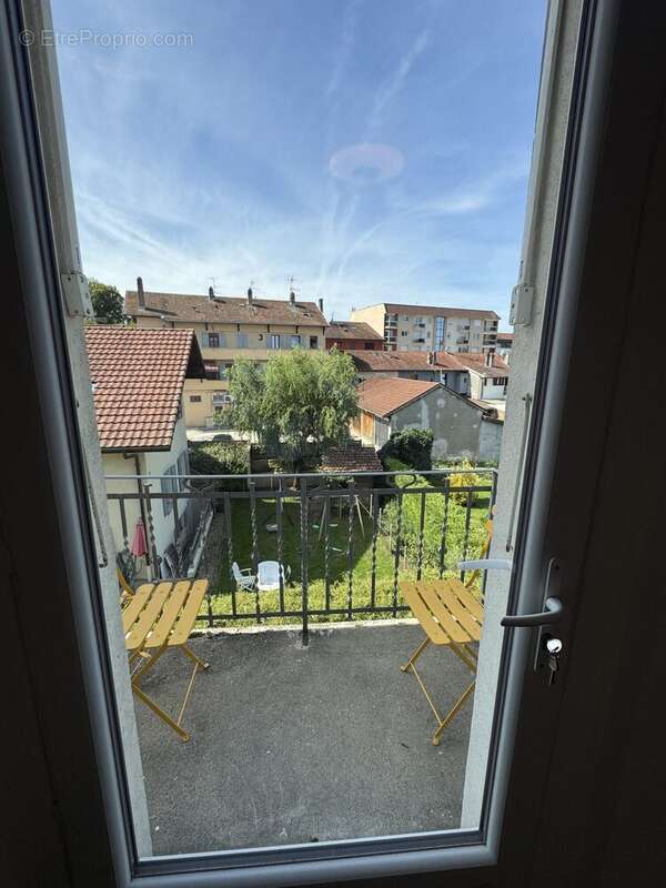 Appartement à COLLONGES-SOUS-SALEVE