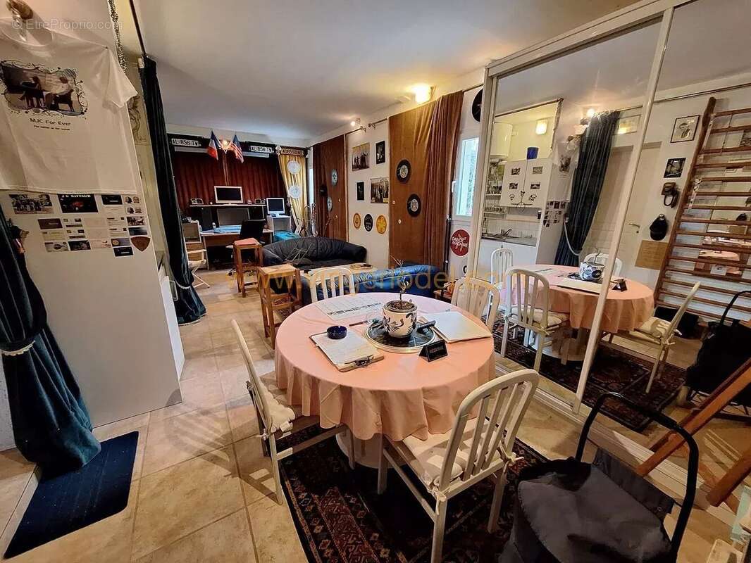 Maison à ROQUEBRUNE-SUR-ARGENS