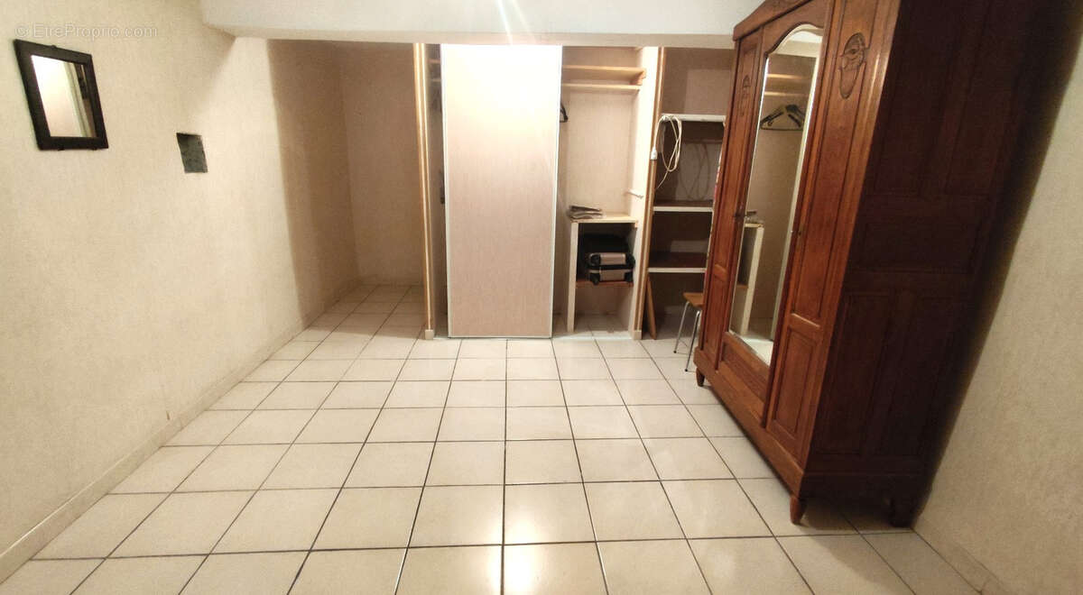 Exclusivite marguerittes grande maison de village 130m2 avec des dependances parcelle 312m2 - photo 6