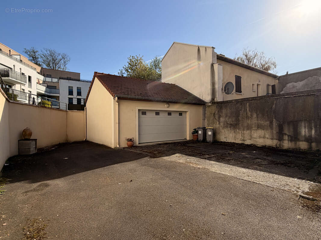 Maison à SARCELLES