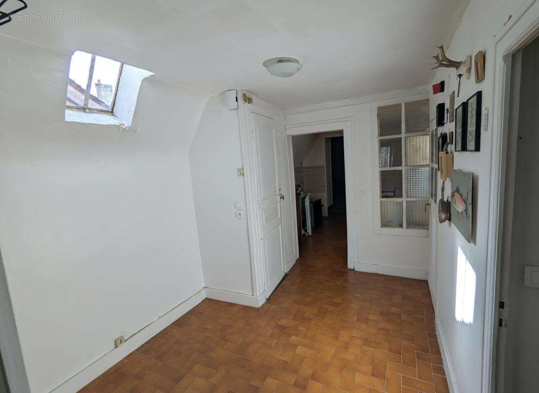 Maison  de ville 4 pièces 85 m2 3 chambres (Fort potentiel) - photo 5