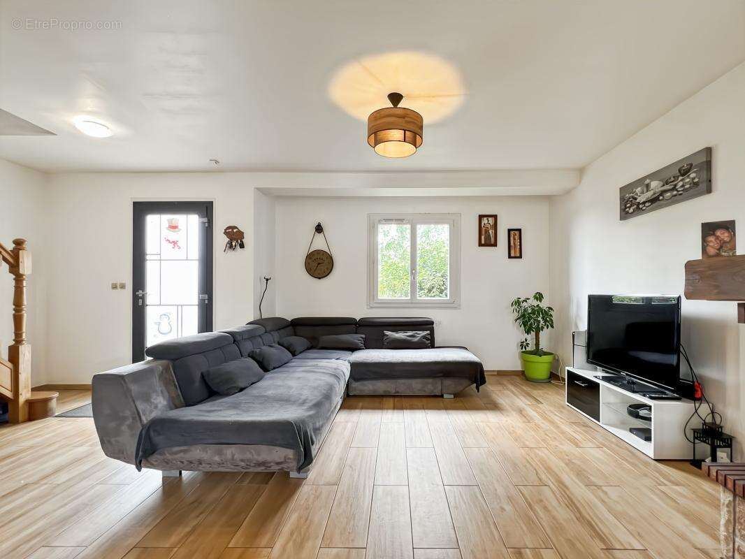  Maison parfaitement entretenue avec grand jardin et calme absolu proche de Patay  - photo 2