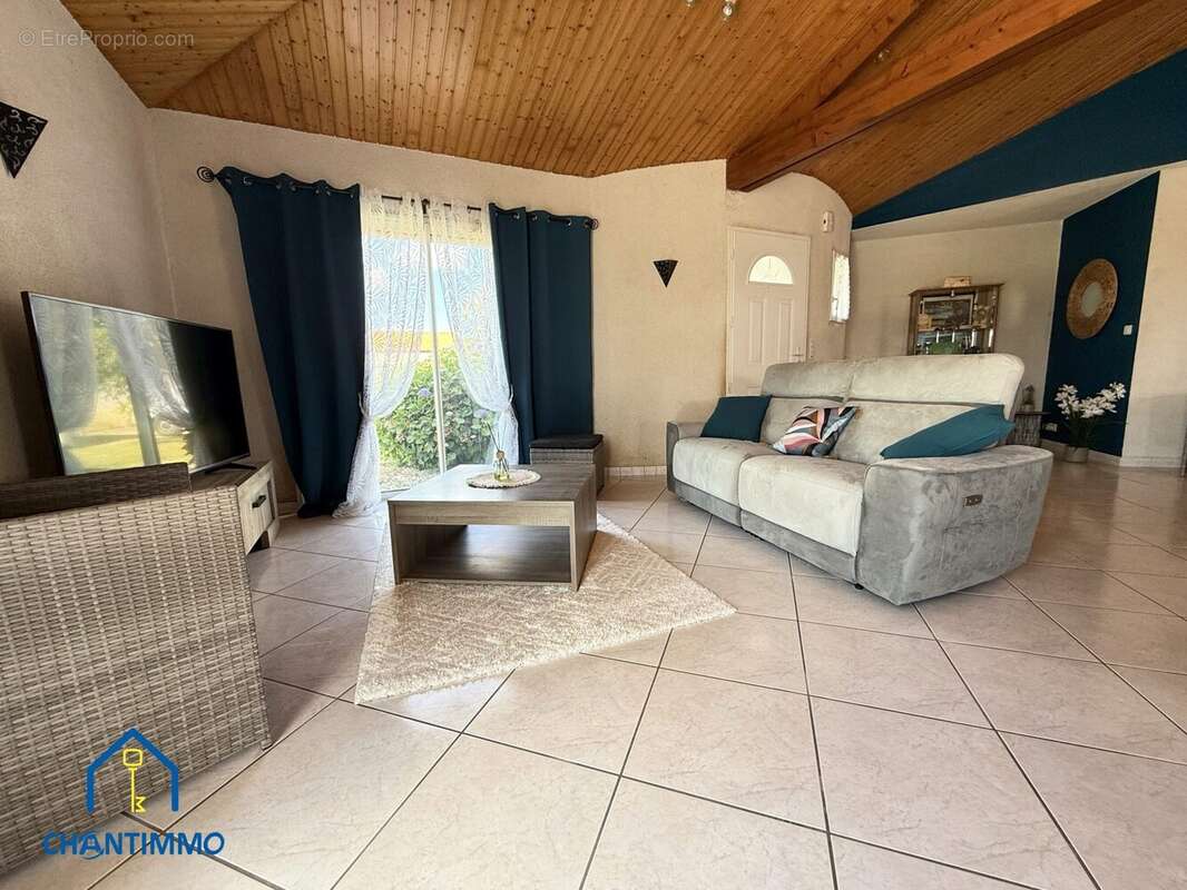 Maison à VIEILLEVIGNE