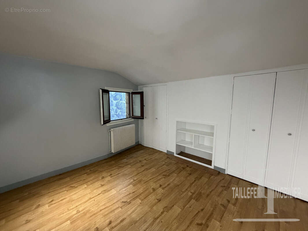 Appartement 156 m² à Perigueux  - photo 3