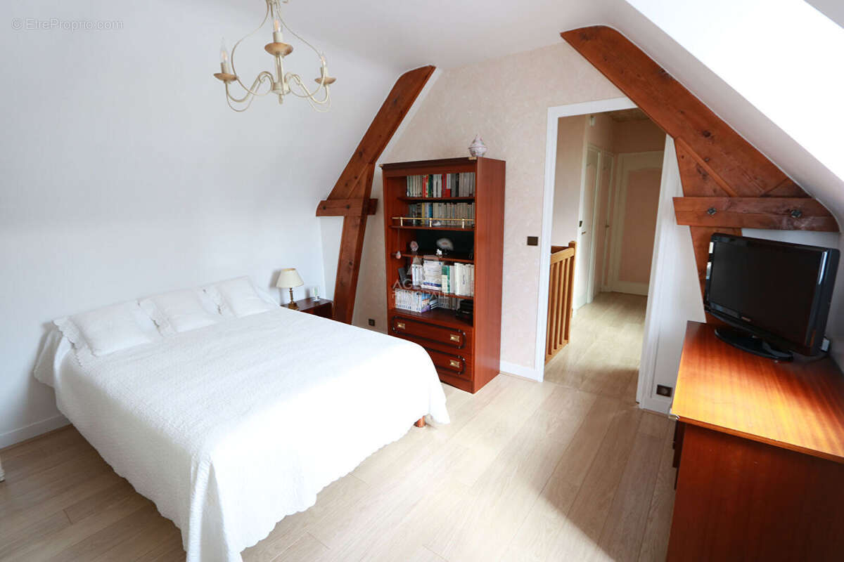 Maison à CERGY