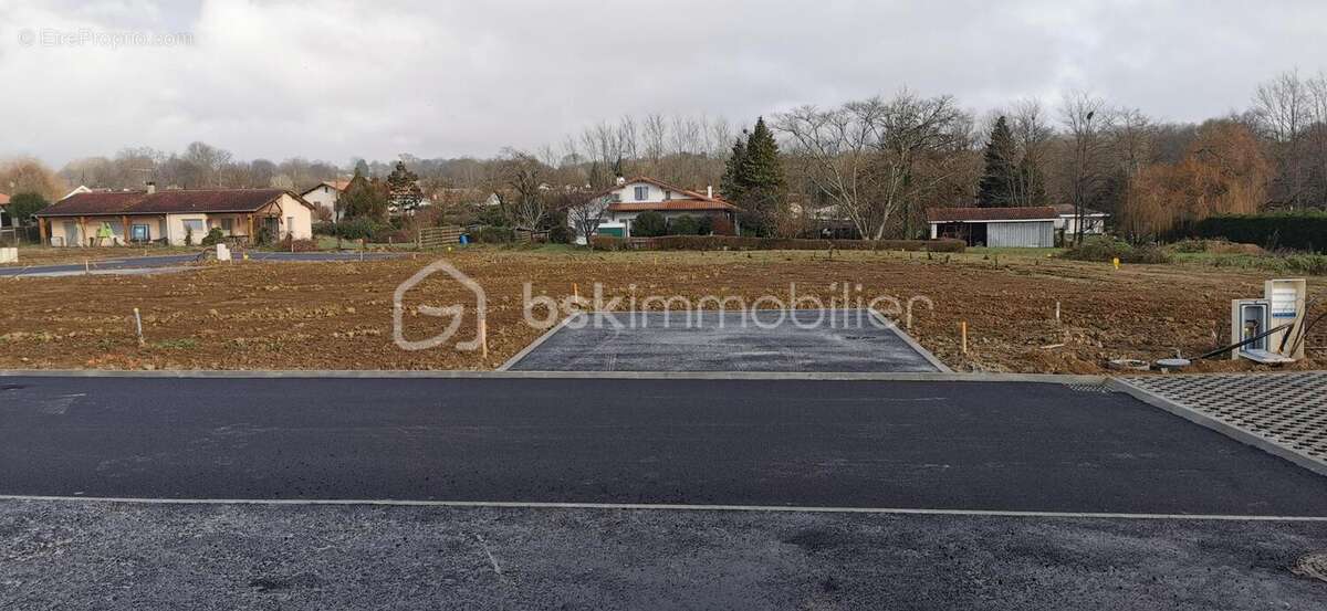 Terrain à RIVIERE-SAAS-ET-GOURBY