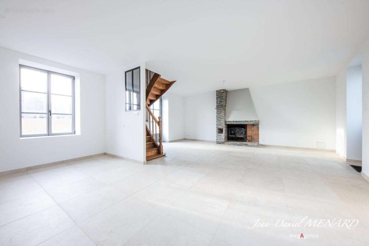 Maison à PLOUER-SUR-RANCE